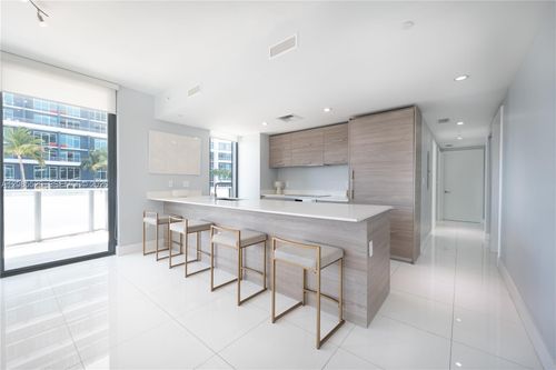 1206-1300 S Miami Ave, Miami, FL, 33130-4470 | Card Image