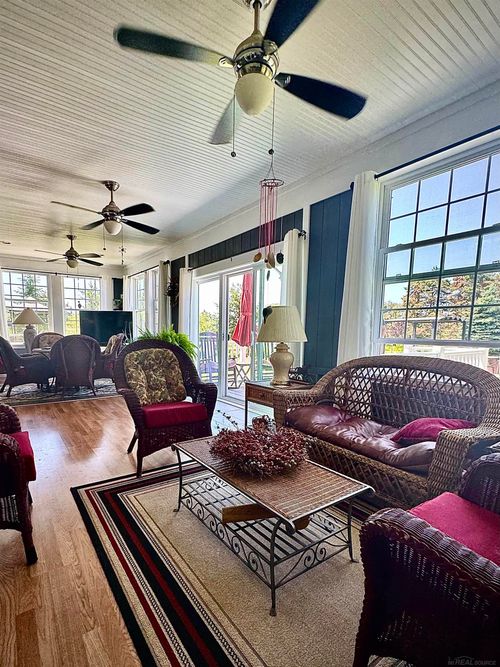 7570 Bay Meadow Dr, Harbor Springs, MI, 49740-8631 | Card Image