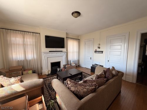 3-2 Prospect Ave, Montclair, NJ, 07042-1925 | Card Image