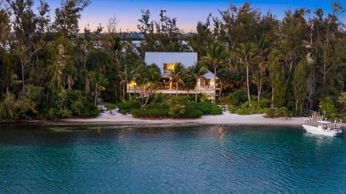 7143 La Lenaire Dr, LONGBOAT KEY, FL, 34228 | Card Image