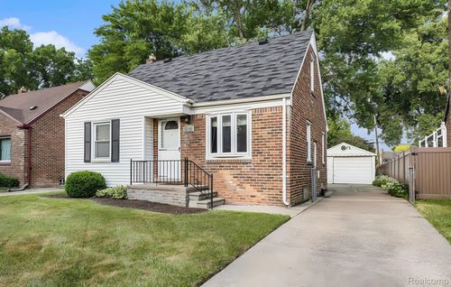 2922 N Alexander Ave, Royal Oak, MI, 48073-3509 | Card Image