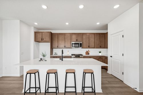 10555 Harbor Ln N, Maple Grove, MN, 55369-7419 | Card Image