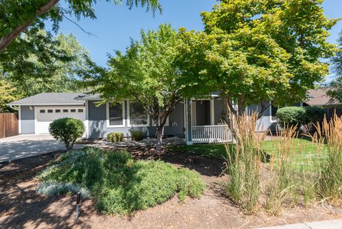 700 Ne Shelley Way, Bend, OR, 97701-4088 | Card Image