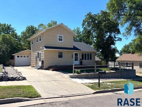 114 N Maple Ave Avenue, Pierre, SD, 57501 | Card Image