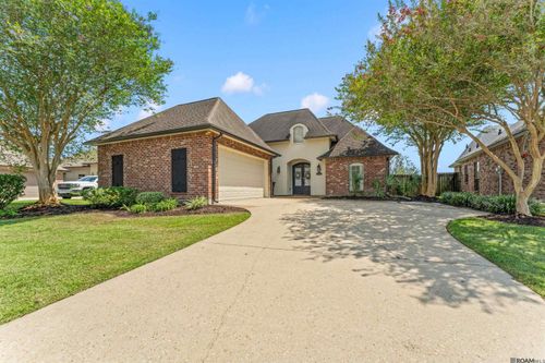 10730 Hill Pointe Ave, Baton Rouge, LA, 70810-7743 | Card Image