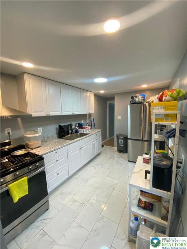 522 N Jordan St, Townhouse with 4 bedrooms, 1 bathrooms and null parking in Allentown PA | Image 10