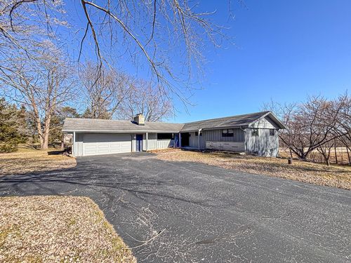W270N198 Arrowhead Trl, Waukesha, WI, 53188-1936 | Card Image