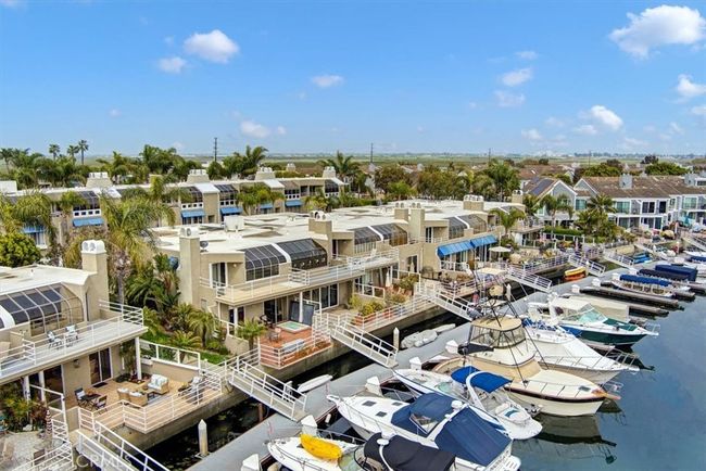 3366 Tempe Dr, House other with 2 bedrooms, 3 bathrooms and 2 parking in Huntington Beach CA | Image 62