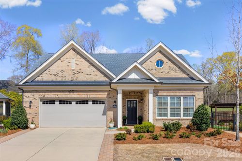5232 Courtyard Ln, Belmont, NC, 28012-0110 | Card Image