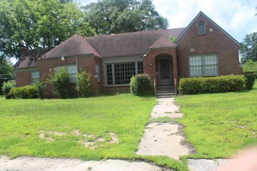 1300 W 28th Ave, Pine Bluff, AR, 71603-5365 | Card Image
