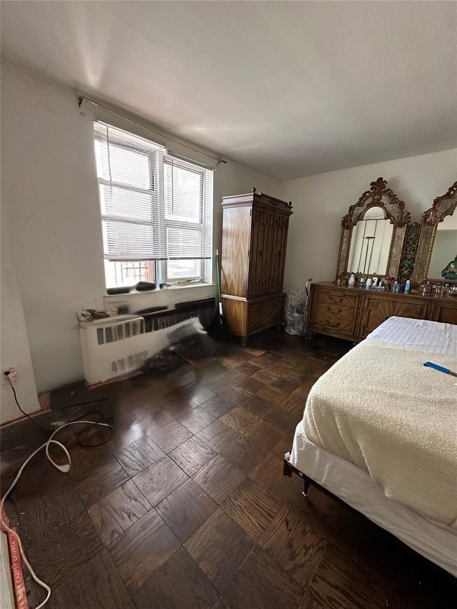 View of bedroom | Image 12