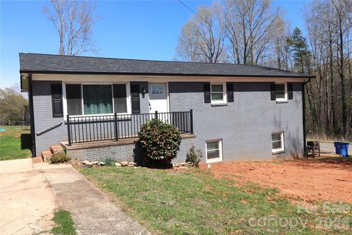 2510 Middleton Dr, Gastonia, NC, 28054-2815 | Card Image