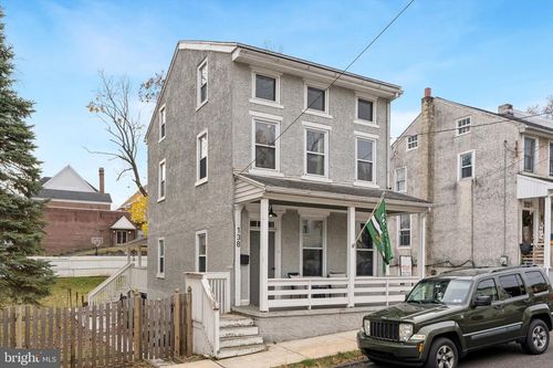 138 Hall St, SPRING CITY, PA, 19475-1813 | Card Image