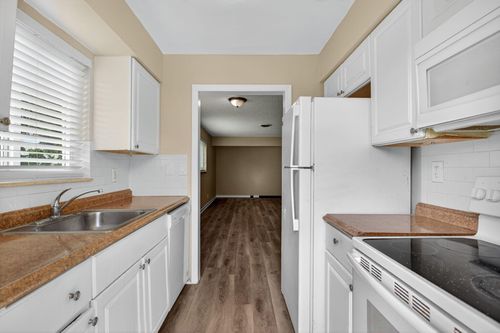 a-2925 Ne 7th Ave, Pompano Beach, FL, 33064-5396 | Card Image