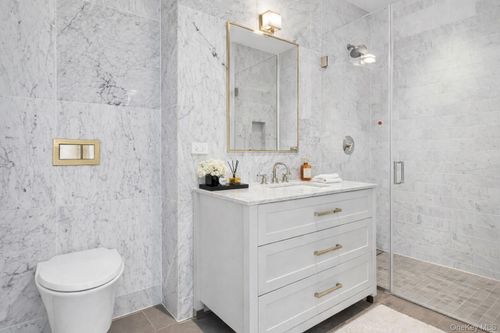 apt-9g-107-06 Queens Blvd, Forest Hills, NY, 11375-4272 | Card Image