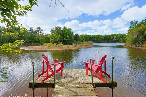 2415 Bay Rd, Sharon, MA, 02067-3007 | Card Image