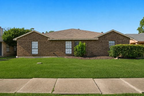 506 W Warrior Trail, Grand Prairie, TX, 75052 | Card Image