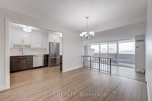 1812-270 Scarlett Rd, York, ON, M6N4X7 | Card Image