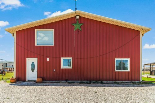 366 County Road 307, Seminole, TX, 79360-5735 | Card Image