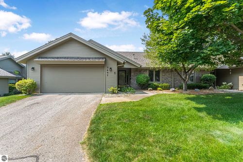 62-3697 Eastview Dr, Traverse City, MI, 49684-9042 | Card Image