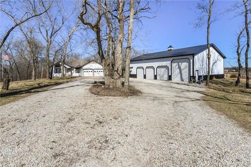 19750 Stranger Rd, Leavenworth, KS, 66048-7171 | Card Image