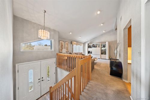 20 Mountainview Ave, Suffern, NY, 10901-7740 | Card Image