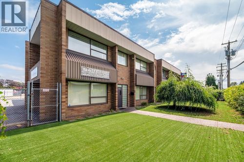 6870 Russell Ave, Burnaby, BC, V5J4R9 | Card Image