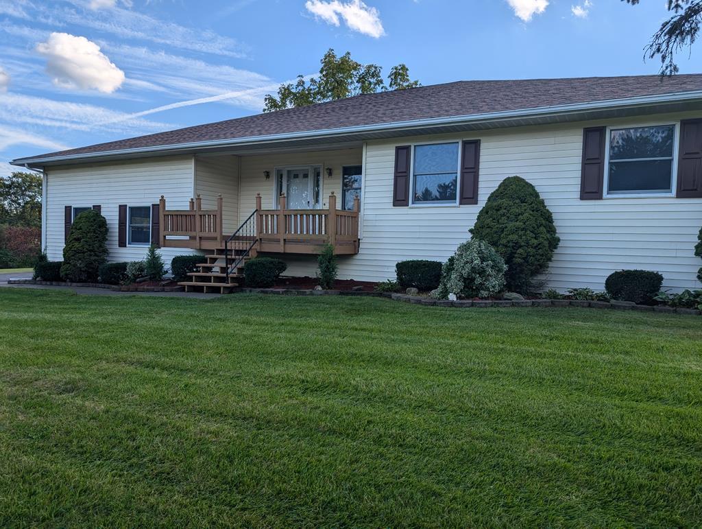 Lancelot Dr, Elmira, NY 14903