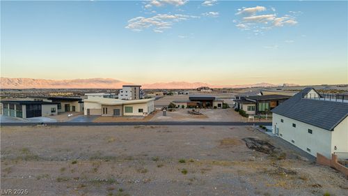 3051 S Formula Ct, Pahrump, NV, 89048-6976 | Card Image