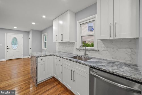 8405 58th Ave, BERWYN HEIGHTS, MD, 20740-2607 | Card Image