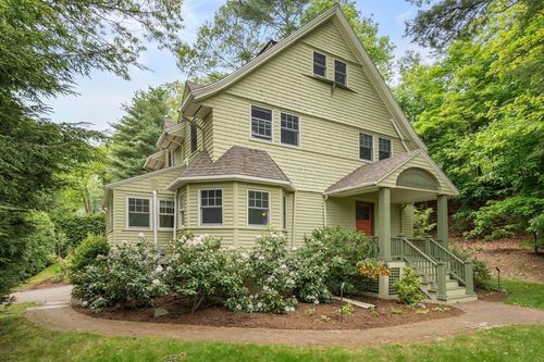 787 Chestnut St, Waban, MA, 02468-2323 | Card Image