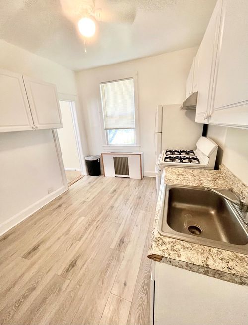 2-64 Grand St, Mamaroneck, NY, 10543-1535 | Card Image
