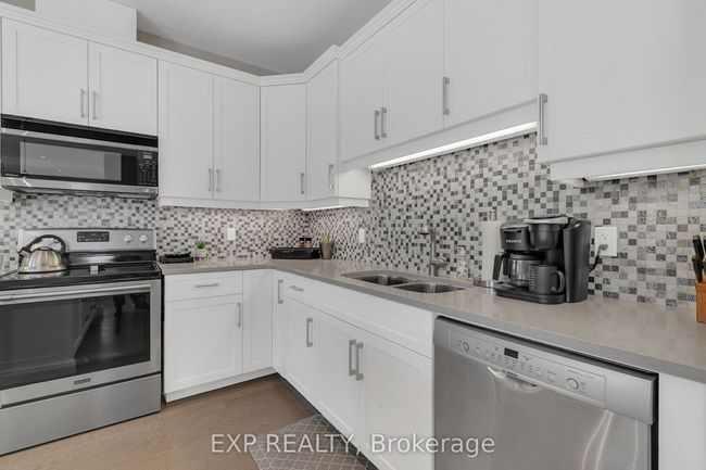 800 Baker Ave S, House attached with 3 bedrooms, 3 bathrooms and 2 parking in Listowel ON | Image 13