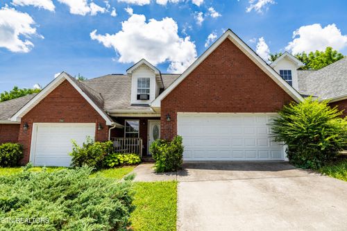 209 Covington Ln, Maryville, TN, 37804-3576 | Card Image