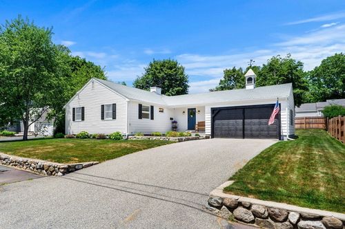 46 Woodcrest Dr, Wakefield, MA, 01880-1128 | Card Image