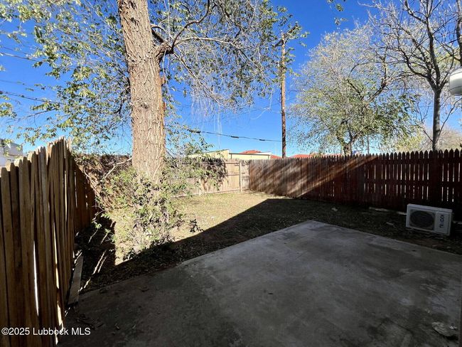 REAR - 2208 20 Th St, House other with 1 bedrooms, 1 bathrooms and null parking in Lubbock TX | Image 24