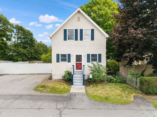 16 Elm St, Reading, MA, 01867-2736 | Card Image