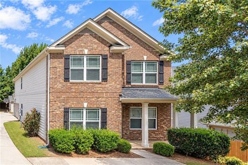 4 Barcelona St, Newnan, GA, 30263-1282 | Card Image