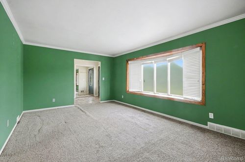 31411 Shaw Dr, Warren, MI, 48093-7935 | Card Image