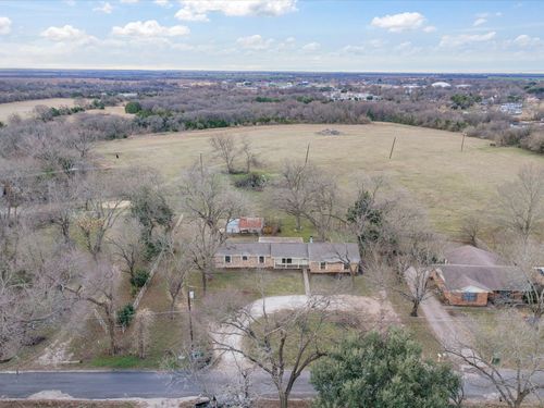 514 Dallas St, Italy, TX, 76651-3524 | Card Image