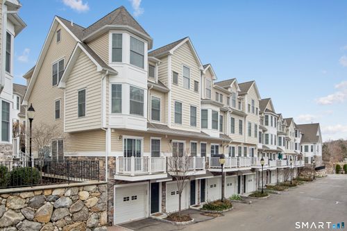 9e-85 Camp Ave, Stamford, CT, 06907-1838 | Card Image
