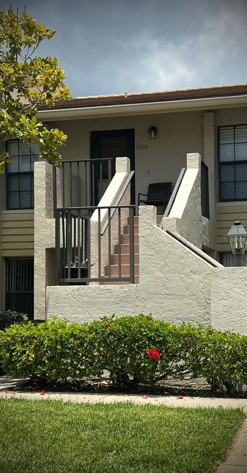 26-4606 Weybridge, SARASOTA, FL, 34235-2615 | Card Image