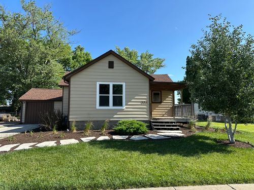 204 W Robinson St, Goodfield, IL, 61742-9605 | Card Image