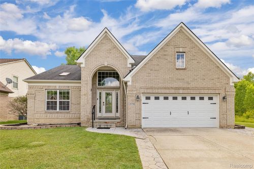 20798 Oak Ridge Dr, Clinton Twp, MI, 48036-3856 | Card Image