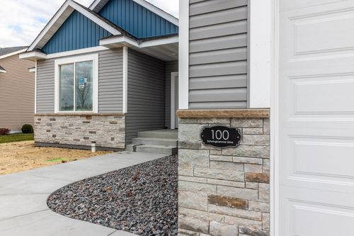 100 Schwinghammer Dr, Albany, MN, 56307-4530 | Card Image