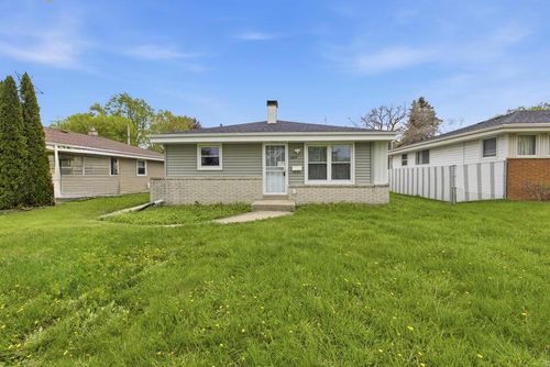 2619 E Bolivar Avenue, Saint Francis, WI, 53235 | Card Image