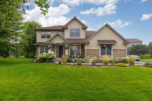 1752 Carriage Dr, Victoria, MN, 55386-4512 | Card Image