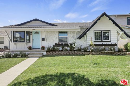21109 Longworth Ave, Lakewood, CA, 90715-2033 | Card Image