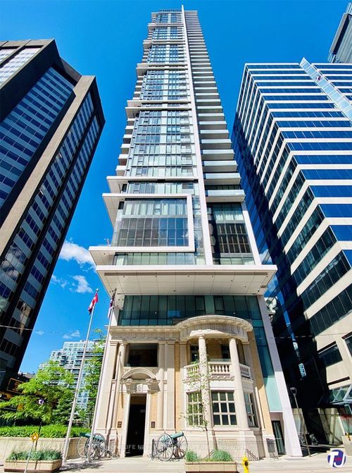 3909-426 University Ave, Toronto, ON, M5G1S9 | Card Image