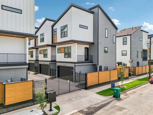 2339 Eagle St, Houston, TX, 77004-5207 | Card Image